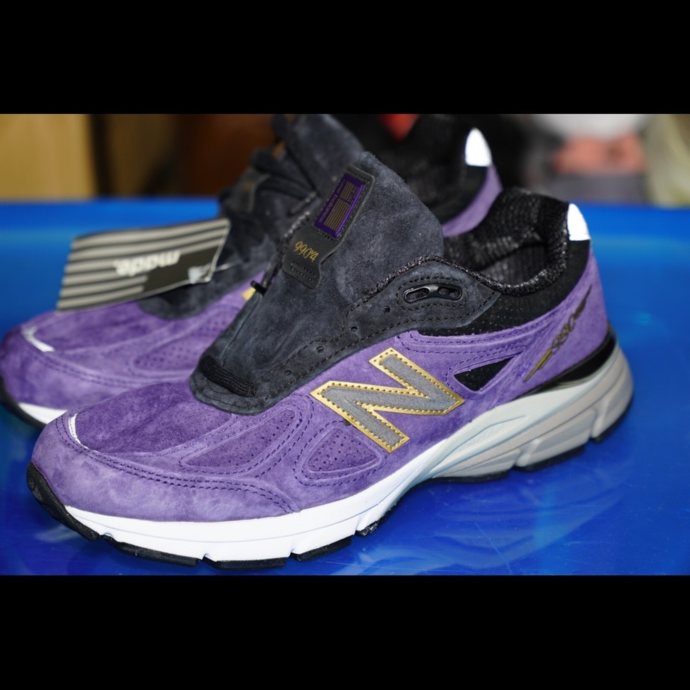 New Balance 990v4